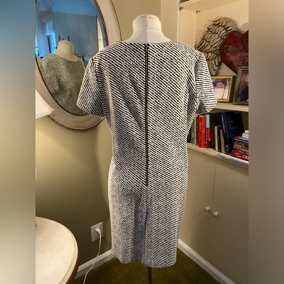 Calvin Klein dress size 16. New without tags. 37 inch length. - Picture 2 of 6